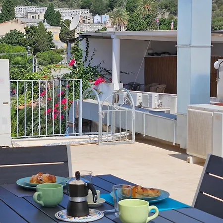 La Marina - Cosy And Central With Rooftop Terrace *