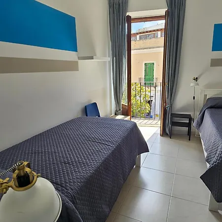 La Marina - Cosy And Central With Rooftop Terrace *